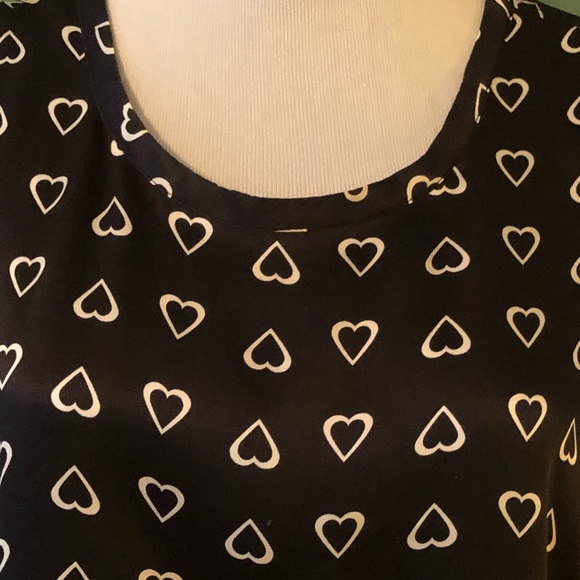 Neiman Marcus Black with White Hearts Short Sleeves T-Shirt Style Silk Blouse - Picture 2 of 8